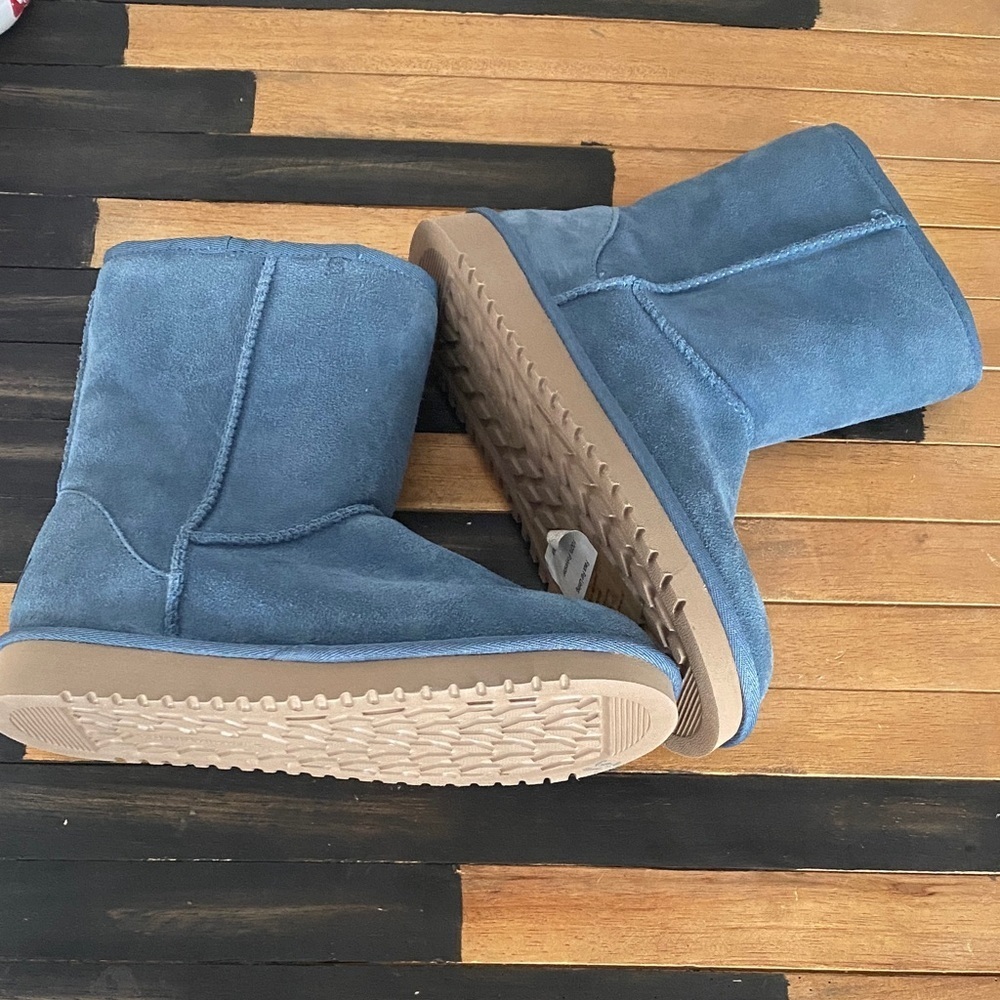 Koolaburra by UGG Blue Suede Mini Boots Women’s Size 6 NWT Q-14